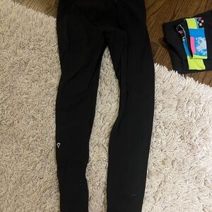 Ivivva (Lululemon) black leggings - children’s 14